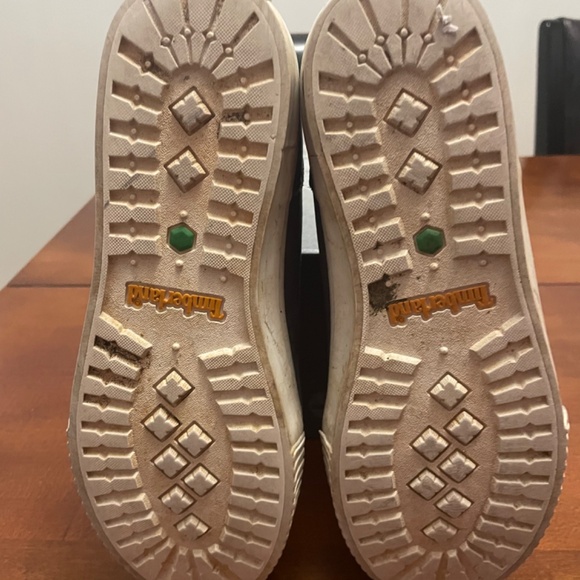 Timberland Skylar Boot/Sneaker. Grey. Size 8. - Picture 3 of 6